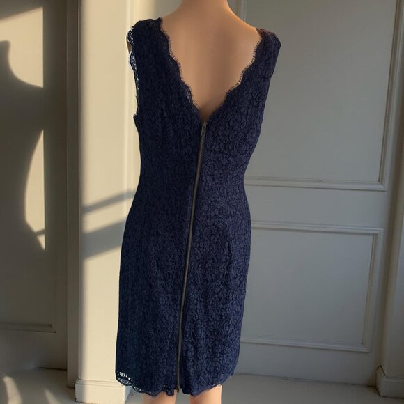 Adrianna Papell Navy Blue Lace Sleeveless Scoop Neck Back V Neck Size 10 - Picture 4 of 4